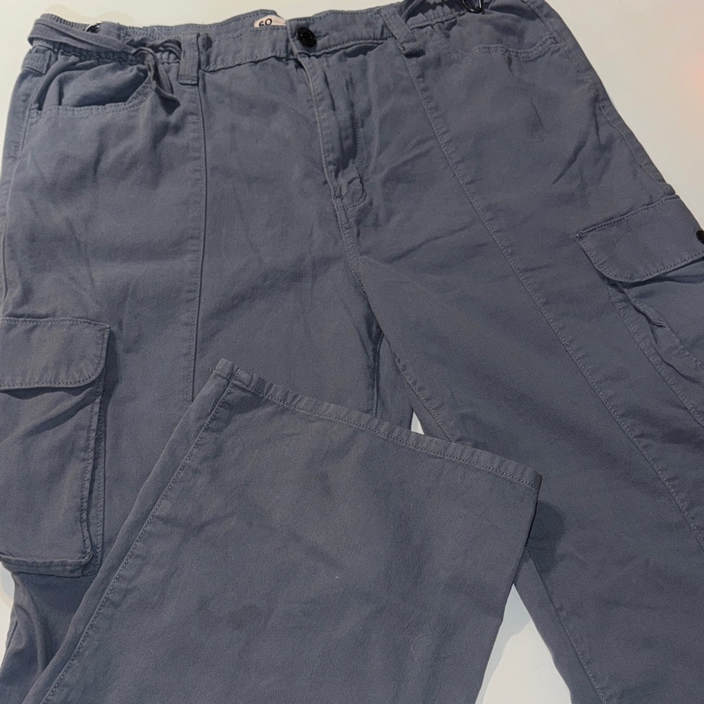 Women’s 100% Cotton SO Wide Leg Cargo Pants Beautiful Perry Winkle/Blue Color‎
